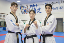 ‘늦깎이’로 이룬 태권도 국가대표의 꿈, 첫 세계선수권 도전나서는 윤도희…“버티고 버텨 따낸 태극마크, LA올림픽까지 갈래요”