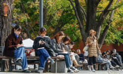 여성 백일장… 글쓰기 삼매경