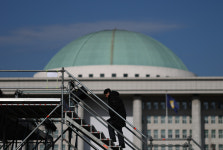 “그날의 진실 규명 아직 멀어”… 내란청산 고삐 죄는 與 [12·3 비상계엄 1년]
