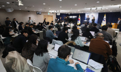 정부, ‘해킹 책임’ KT에 전 이용자 위약금 면제 권고