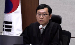 “12·3 계엄은 내란”…한덕수에 징역 23년 선고한 이진관 부장판사는 누구