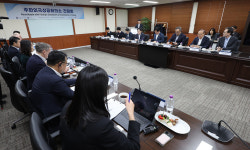 [정책돋보기] 교육부, 2030년까지 국공립학교 태양광 전면 확대 外