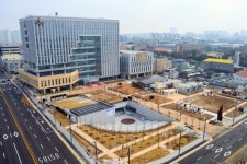 “56년 만의 새 집”…익산 신청사, 권위 벗고 ‘소통’ 입다