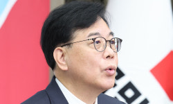 김용범 청와대 정책실장 “AI 인프라 시대의 과실은 특정 기업만의 결과가 아니다” 外 [이 주의 점‘입’가경]