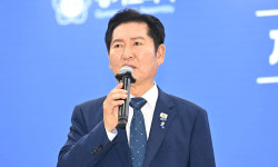 김민석 “지난 1년 자기정치 폐해…당대표 교체 결단 필요” VS 정청래 “네거티브 않겠다…동지의 언어 쓸 것” [투데이 여의도 스케치]