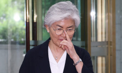 ‘일시 귀국’ 강경화 대사, NSC 참석…대미투자 등 한미 통상·안보 논의