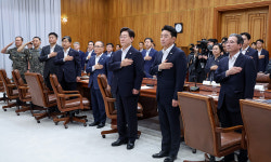 ‘주52시간 특례’ 메가특구법에 넣나… 산업·노동부 신경전 [반도체 패권 경쟁 가속]