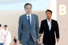 [속보] 조현, 네팔 방문해 외교장관 회담…실종자 가족·기업 관계자 등 면담 예정