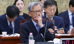 유홍준 ‘친일파 글씨 셀프 출품’ 한목소리 질타 [2026 국정감사]