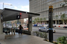 칙칙했던 신용산역 상권이 벌떡, 아모레퍼시픽 효과