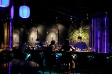 중국집 아닙니다, 차이니즈 다이닝 바입니다