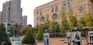 [르포]원장 비리 파면, 1년간 몰랐다 망연자실한 환희유치원 학부모들