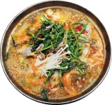 30년 닭꼬치집, 20년 생태탕집… 靑春, 아재 맛집에 빠지다