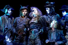 호두까기 인형·캣츠… 동양인 차별 반성합니다