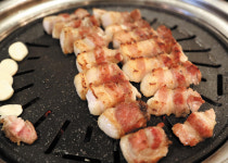 불판위에 노릇노릇…한국인의 각별한 사랑, 삼겹살