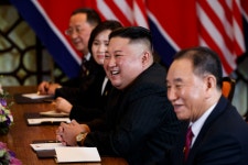 트럼프⋅김정은 연락사무소 상호 설치, 환영할 만한 일