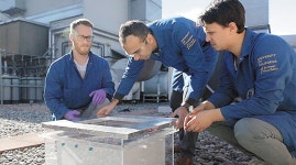 지하수 개발 어려운 곳엔  물 살균기… 전기가 없는 지역엔 태양광 펌프