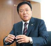 公共공사서 적자… 문 닫는 기업들 많아요