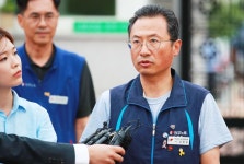 6일만에 풀려난 민노총위원장 검경, 책임 있을 것