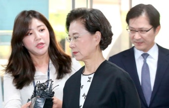 '불법 가사도우미' 이명희·조현아 모녀에 징역형...檢 구형보다 높았다