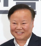 한국당, 국회 예결위원장 후보에…3선 김재원 의원 선출