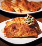 손등 가득 흉터는 老주방장의 훈장인가 바삭하면서 부드러운 군만두의 이데아