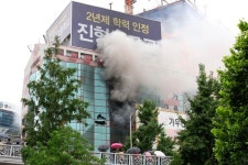 서울 남대문오피스텔 화재...2시간 만에 진압