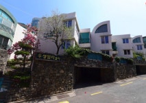 조국, 前제수에 2억7000만원 증여 인정⋯野 명의신탁 아닌가