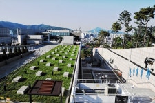 일제강제동원역사관·민주화운동기념관 옥상은 추모공원