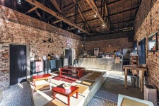 벽돌 굴뚝·때밀이 기계·오래된 타일… 옛날 목욕탕 가면 추억이 모락모락