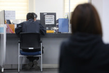 3월 취업자 19만5000명↓... 2009년 5월 이후 최대 감소