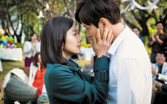 욕하면서 본다… 결혼의 잔혹한 민낯 보여준 현대판 그리스 비극