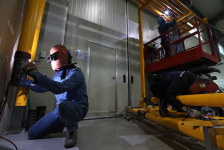 잘릴 걱정없는 기술 배우자 용접학원 몰린다