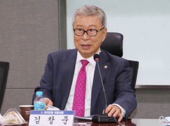 與 토론회서 '조 바이든 치매설'…