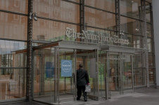 뉴욕타임스, 사상 처음으로 디지털 구독 매출이 종이신문 추월