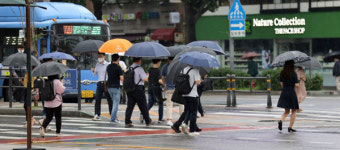 홍수주의보 출퇴근 대란에...서울시 “대중교통 증편 운행”