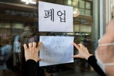 폐업한 소상공인 평균 6개월 밖에 못 버텼다.