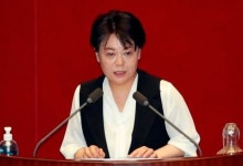 윤희숙 “중산층까지 임대주택 확대, 충격적 전환…해괴하다”