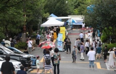 마스크 안쓰고 덩더쿵…부산 장구교실 21명중 16명 코로나