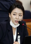 “文정부는 귀태” 배현진, 與의 사퇴 요구에 “많이 아픈가”