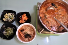 [김준의 맛과 섬] [48] 구룡포 모리국수