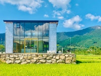 논에서 라테 한잔? ‘오션뷰’ 뺨치는 ‘논밭뷰’ 카페를 아십니까?