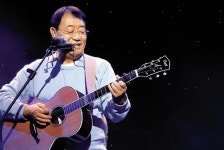 포크 거장, 비대면 콘서트로 소극장 살리기 나섰다