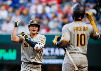 김하성 드디어 터졌다... MLB 입성 후 첫 홈런