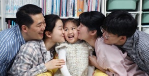 “애들이 입양 졸랐고, 지금 더 행복해합니다”