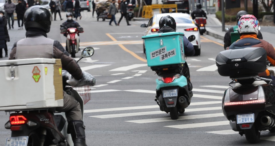 Dịch vụ giao hàng tiện lợi bằng xe máy ở Hàn Quốc