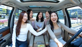 “존재만으로도 힘이 돼요” 오자매의 유쾌한 출근길