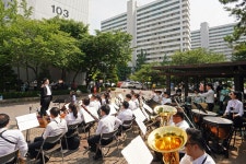 “코로나로 지친 마음 달래주네요”...인천 연수구 ‘발코니 음악회’ 어느새 50회