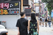 백신 두 번 맞으면 인원 제한서 제외… 새 거리두기 개편, Q&A