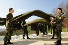 육군·해병대 ‘모포 털기’, 추억 속으로